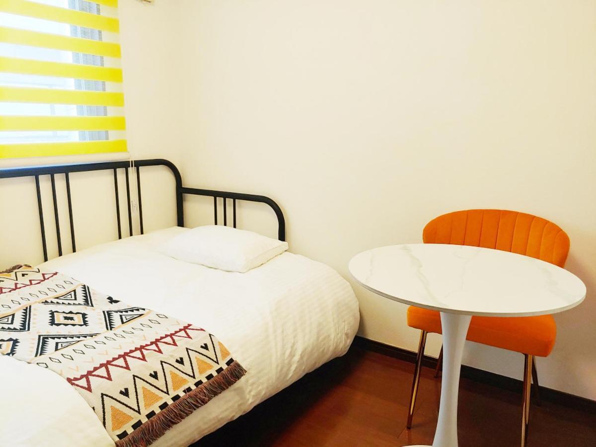 メゾンドオーク 新大久保 Apartment Токио Екстериор снимка